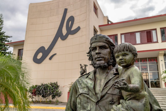Che’s life commemorated in a single statue