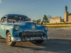 Che Guevara’s Mausoleum in Santa Clara Che_Mausoleo_front_car